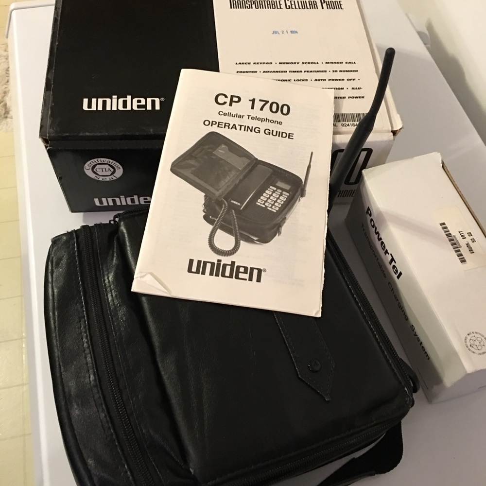 Uniden Vintage 1700 Bag-phone.
